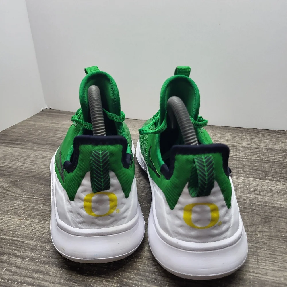 Nike Free TR 8 Oregon Ducks Running Shoes Women’s Size 7.5 Green White